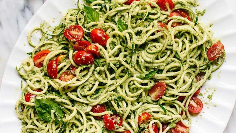 Zucchini Noodles - Vegan & Gluten-free, Raw option - Tasty Yummies